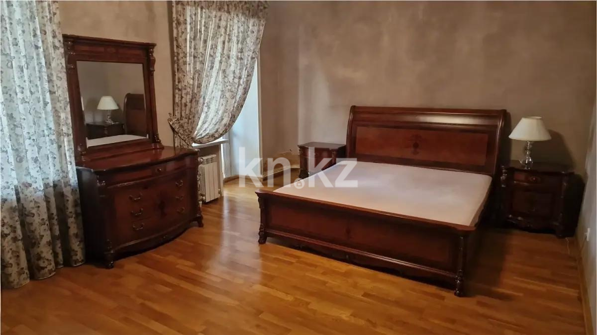 Продажа 5-комнатной квартиры, 189 м², ул. Аханова (Театральная), дом  58 - Продажа  пятикомнатных квартир в Караганде без посредников фото 3 из 6