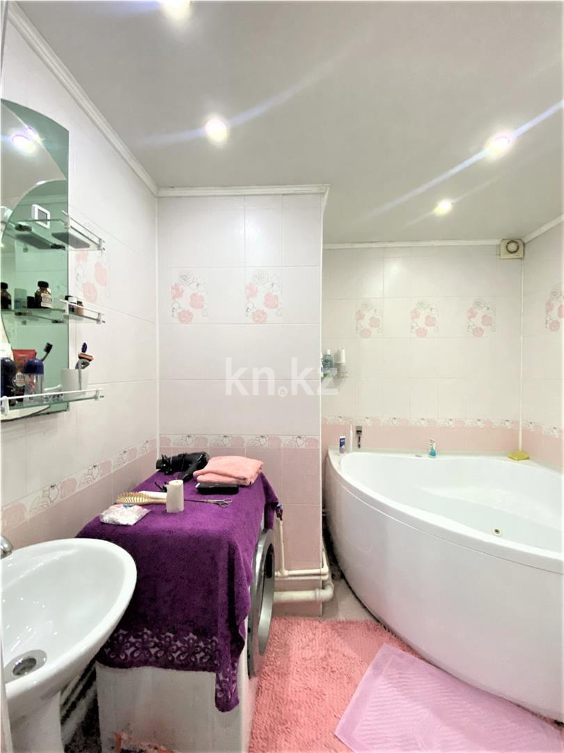 Продажа 2-комнатной квартиры, 45 м², ул. Карбышева, дом  8 - Продажа  двухкомнатных квартир в Караганде фото 10 из 16