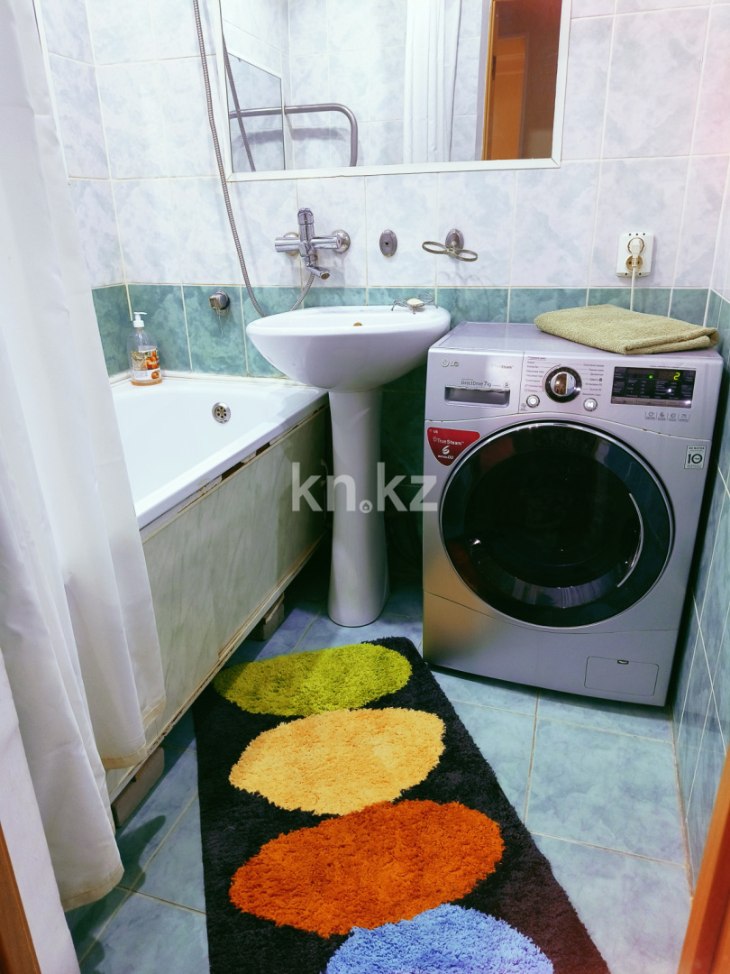 Аренда 2-комнатной квартиры посуточно, 57 м², пр. Абая, дом  104/1 - Аренда жилой и коммерческой недвижимости в Уральске фото 3 из 6