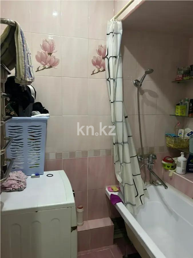 Продажа 2-комнатной квартиры, 67 м², мкр-н Самал-1, дом  33 в Алматы - фото 3