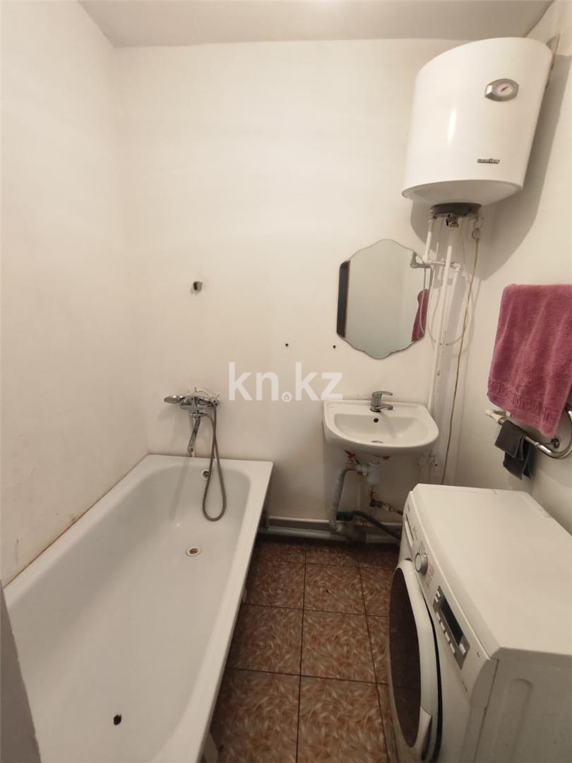 Продажа 2-комнатной квартиры, 59 м², мкр-н 15 в Караганде - фото 8