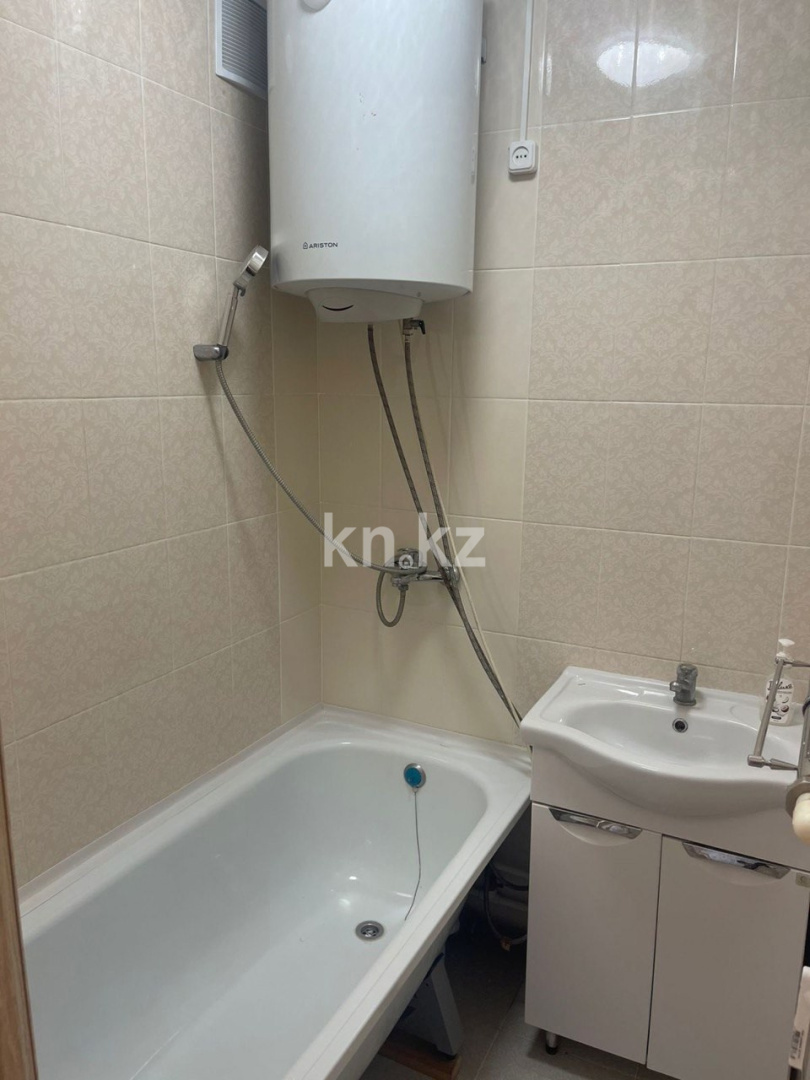 Продажа 3-комнатной квартиры, 61.8 м² - Недвижимость в Костанае фото 13 из 14