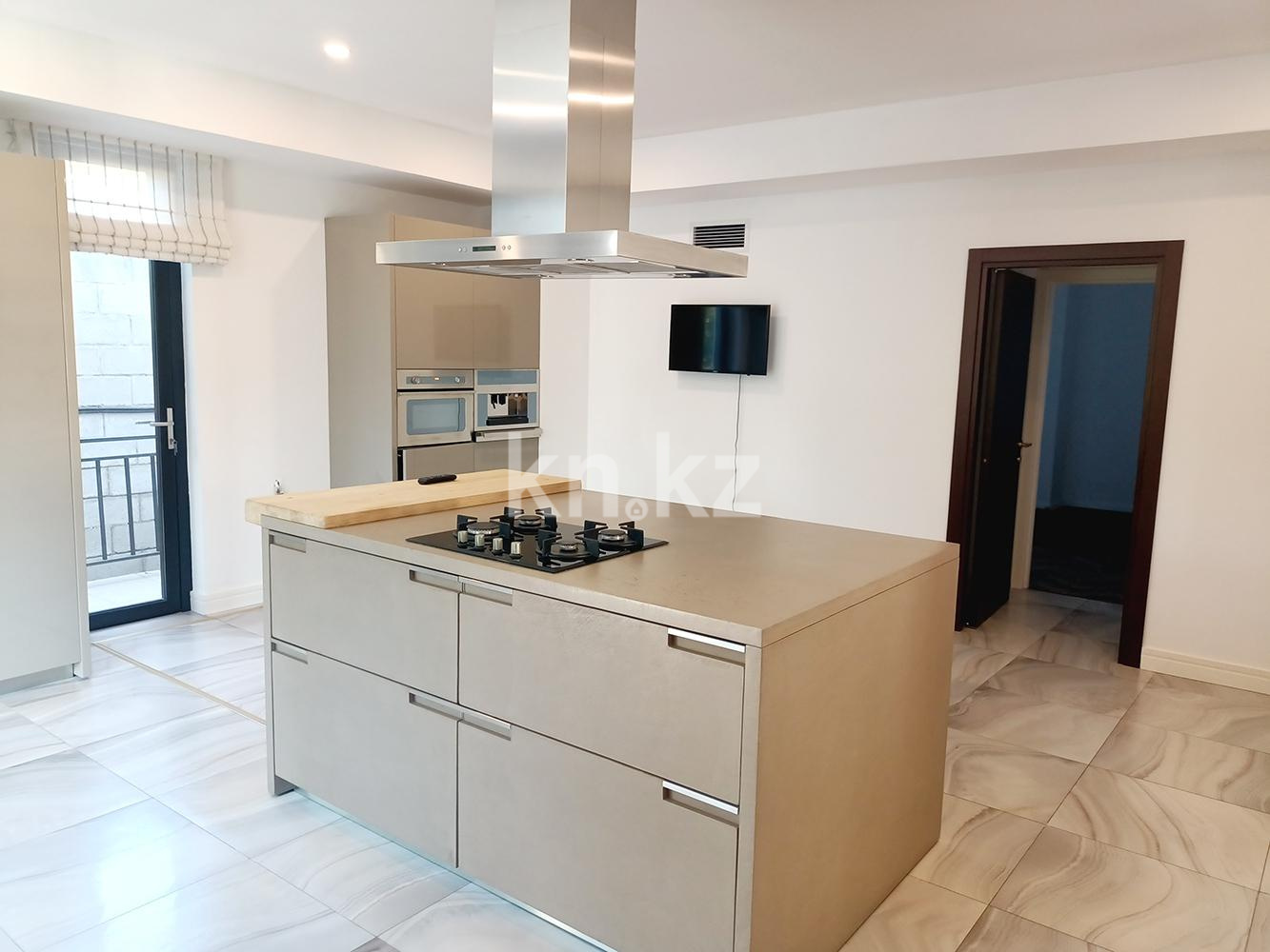 Аренда 9-комнатного дома, 1000 м², мкр-н Юбилейный - Аренда домов в Алматы фото 8 из 20