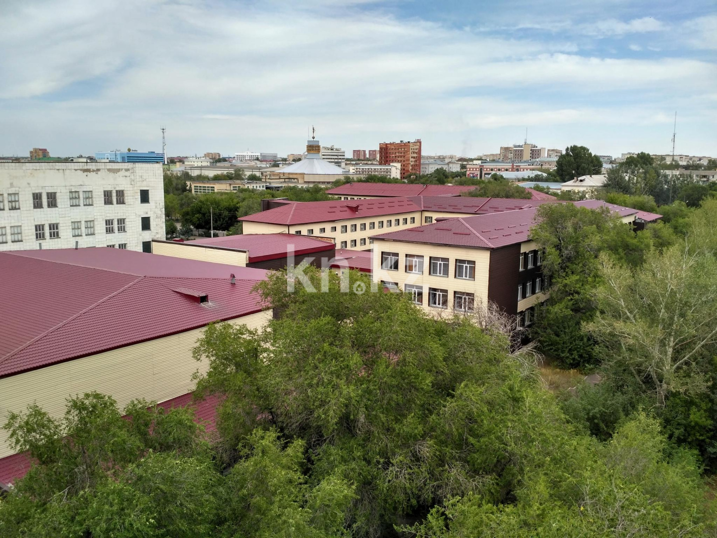 Продажа 3-комнатной квартиры, 60 м², ул. Ержанова, дом  17 - Продажа  трехкомнатных квартир в Караганде без посредников с фото фото 1 из 10