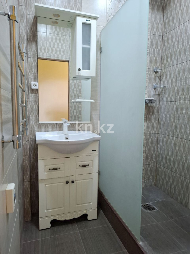 Продажа 3-комнатной квартиры, 82.2 м², пр. Назарбаева, дом  6 - Продажа  трехкомнатных квартир в Усть-Каменогорске фото 12 из 18