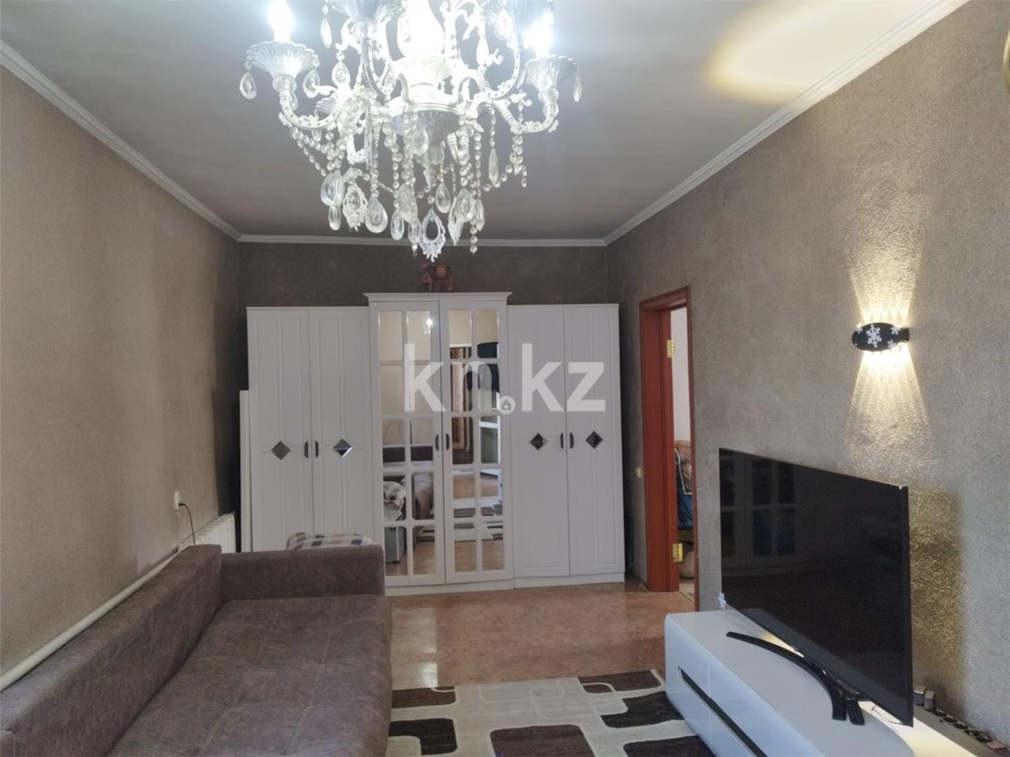 Продажа 3-комнатного дома, 67 м², Камский переулок - Продажа домов, коттеджей в Караганде фото 1 из 16