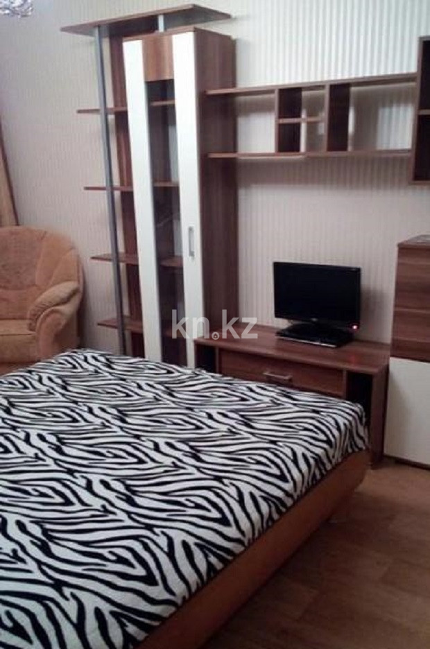 Аренда 1-комнатной квартиры посуточно, 32 м², мкр-н Алмагуль, дом  5 - ул. Ходжанова - Аренда  однокомнатных квартир посуточно в Алматы с фото фото 1 из 4