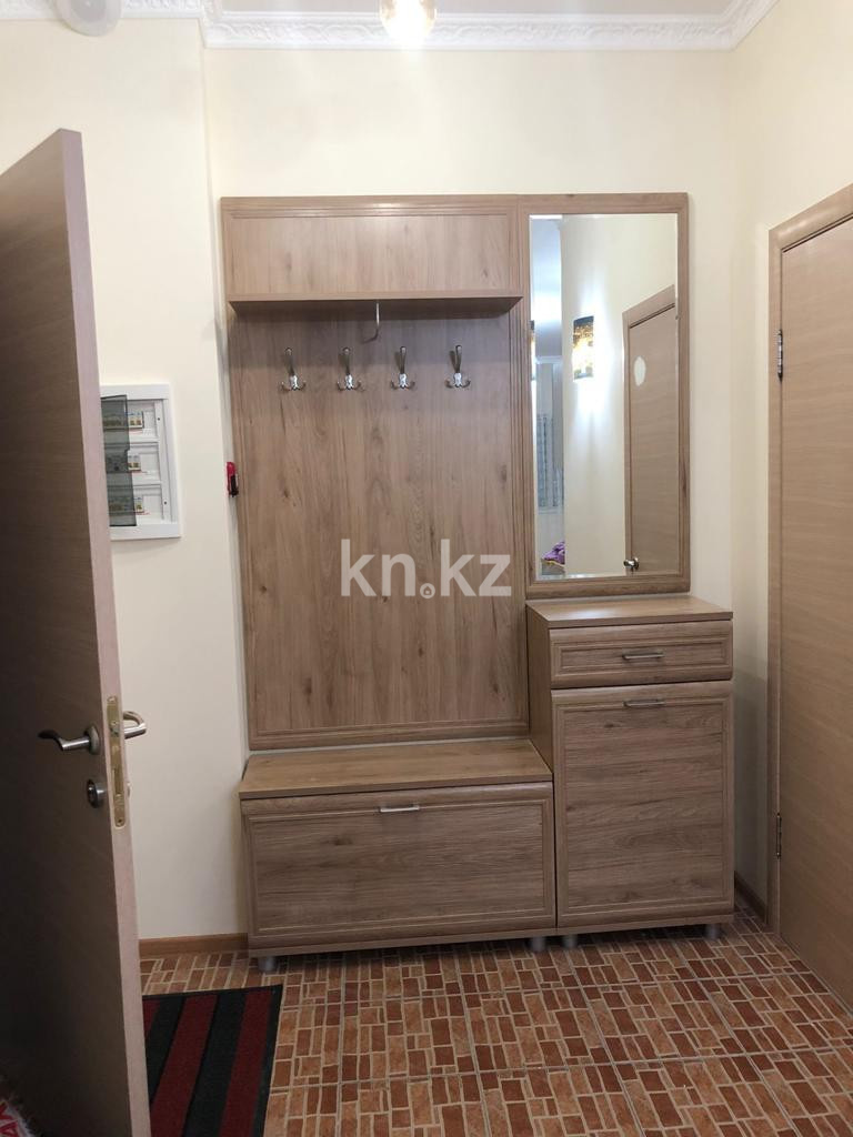 Аренда 1-комнатной квартиры, 42 м², ул. Достык, дом  5 - Аренда квартиры помесячно в Астане фото 1 из 10