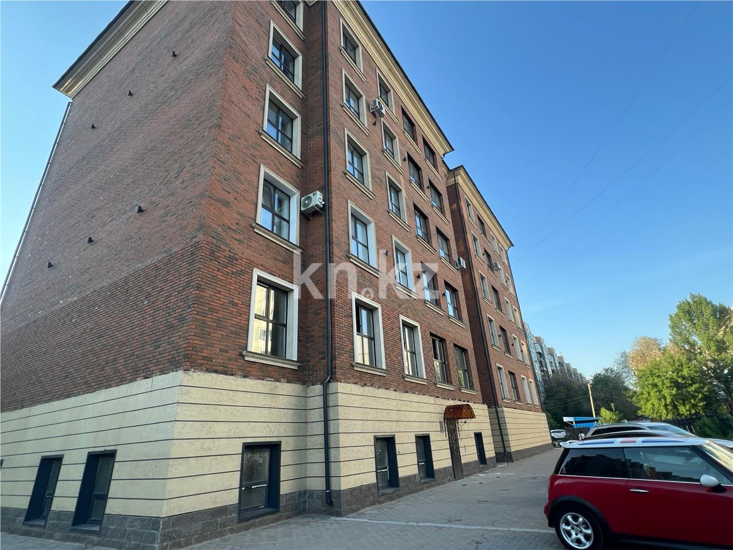 Продажа 2-комнатной квартиры, 62 м², мкр-н Орбита-1, дом  16/9 - Продажа квартир в Караганде фото 1 из 10