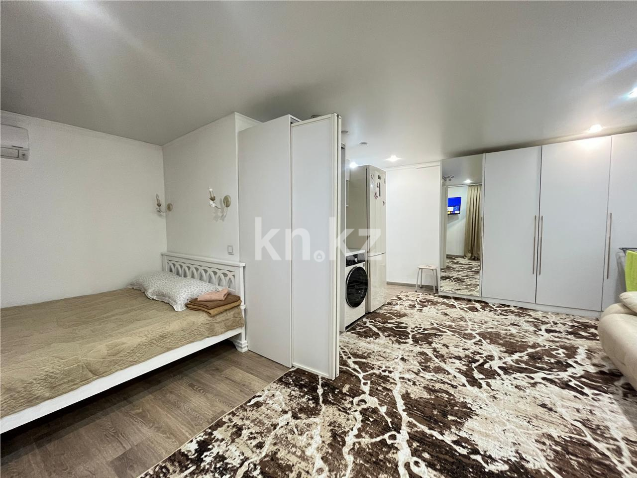 Продажа 1-комнатной квартиры, 32 м², ул. Гоголя, дом  51 - Продажа квартир в Караганде фото 2 из 9