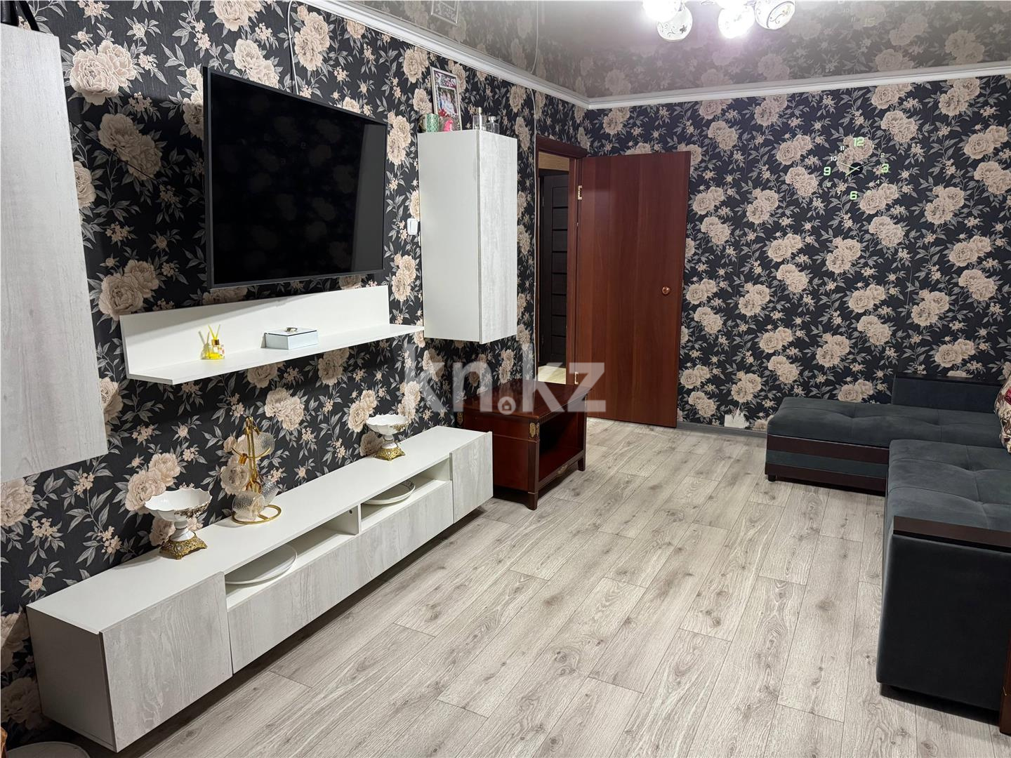 Продажа 3-комнатной квартиры, 64 м², мкр-н 22 - Продажа квартир в Караганде фото 2 из 19