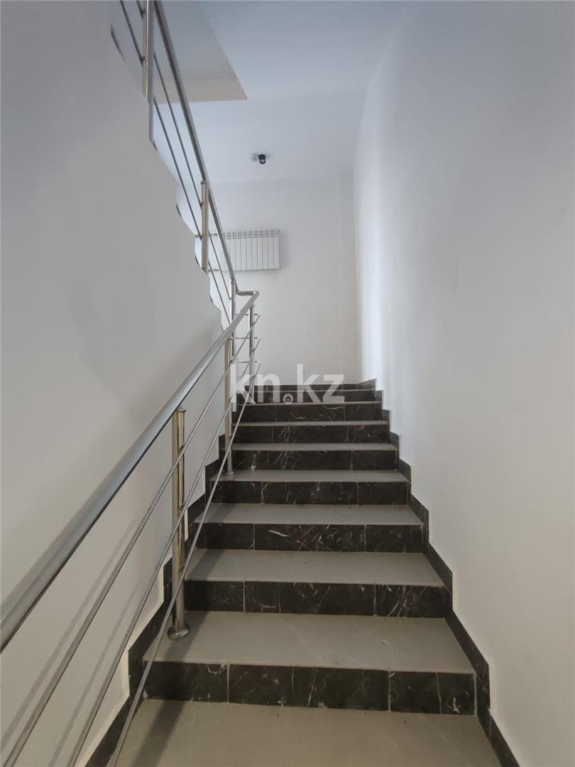 Продажа 3-комнатной квартиры, 93 м², 067 учетный квартал в Караганде - фото 15