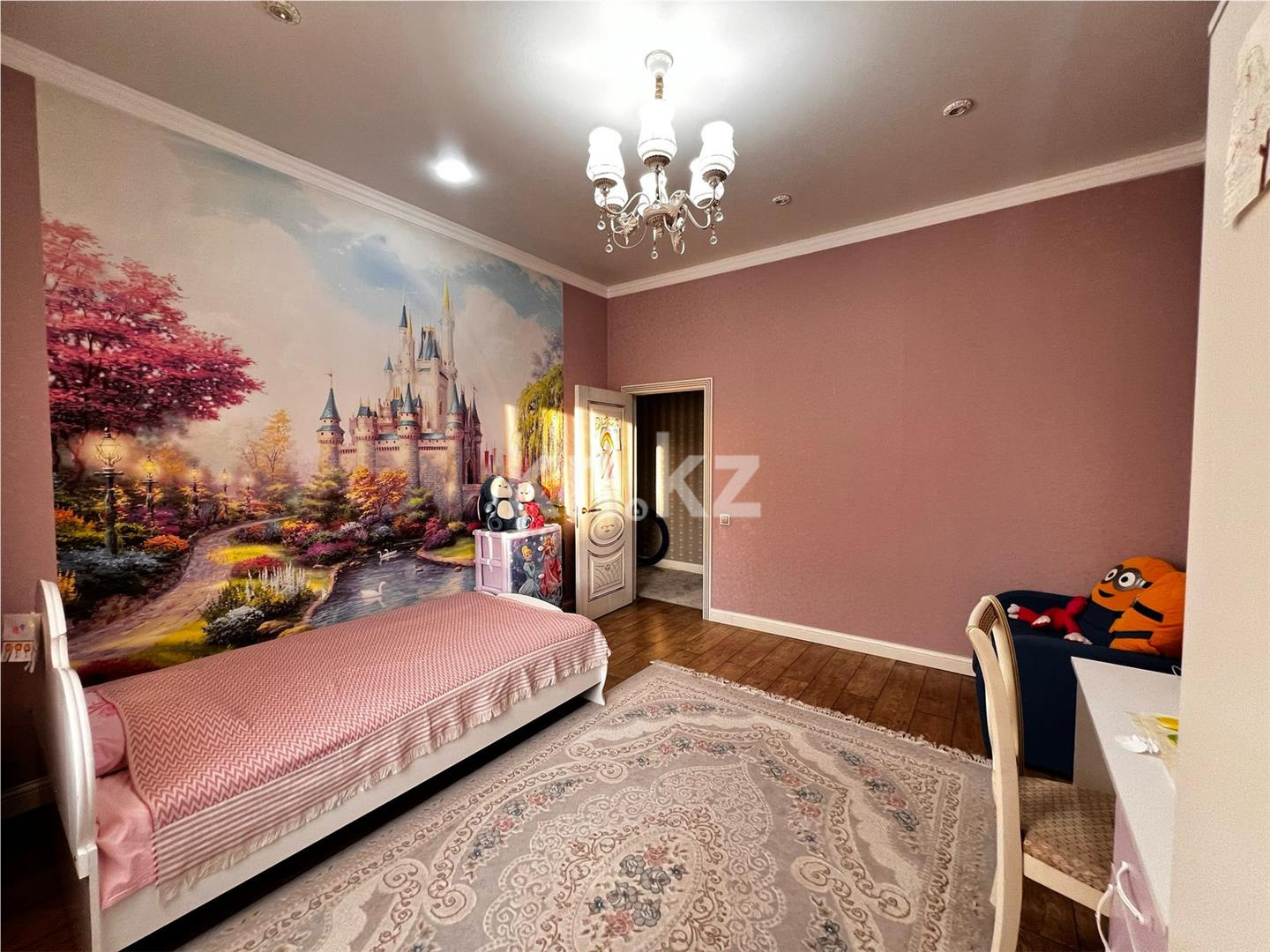 Продажа 7-комнатного дома, 320 м², ул. Кабжанова - Продажа домов, коттеджей в Караганде фото 6 из 36