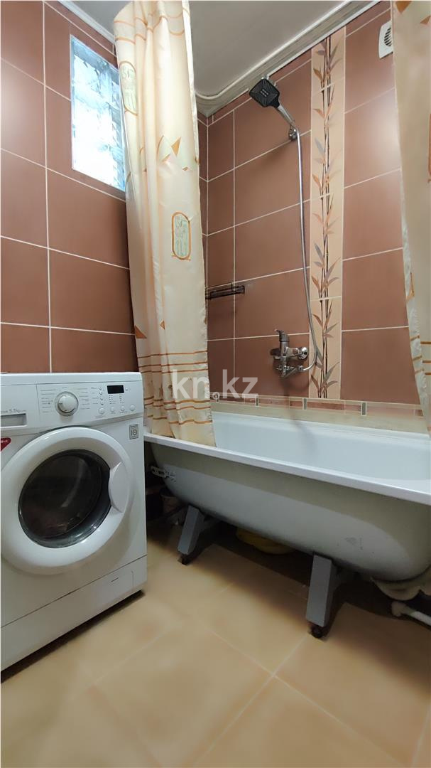 Продажа 3-комнатной квартиры, 61 м², мкр-н 14 - Продажа квартир в Караганде фото 10 из 17