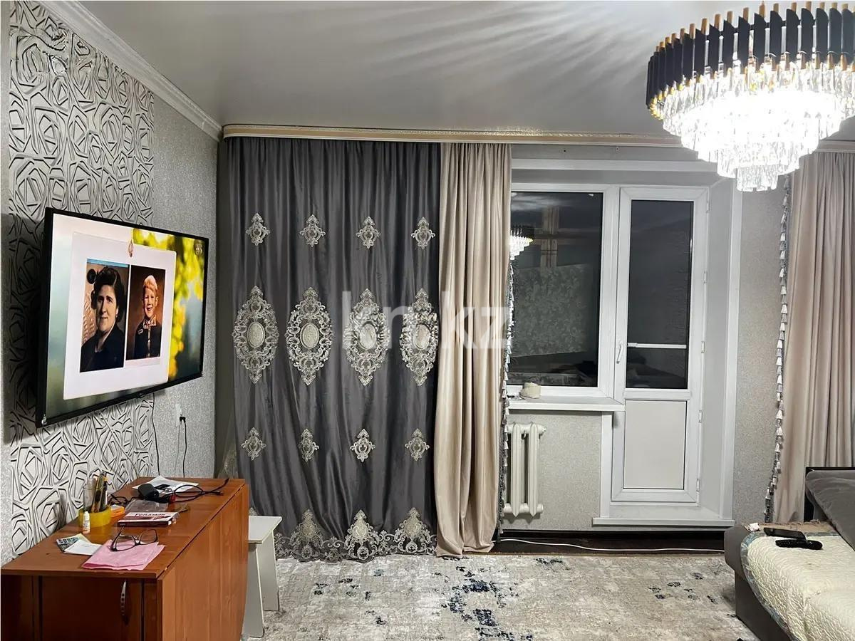 Продажа 3-комнатной квартиры, 63 м², мкр-н Степной-2, дом  4/2 - Продажа  трехкомнатных квартир в Караганде без посредников с фото фото 1 из 4