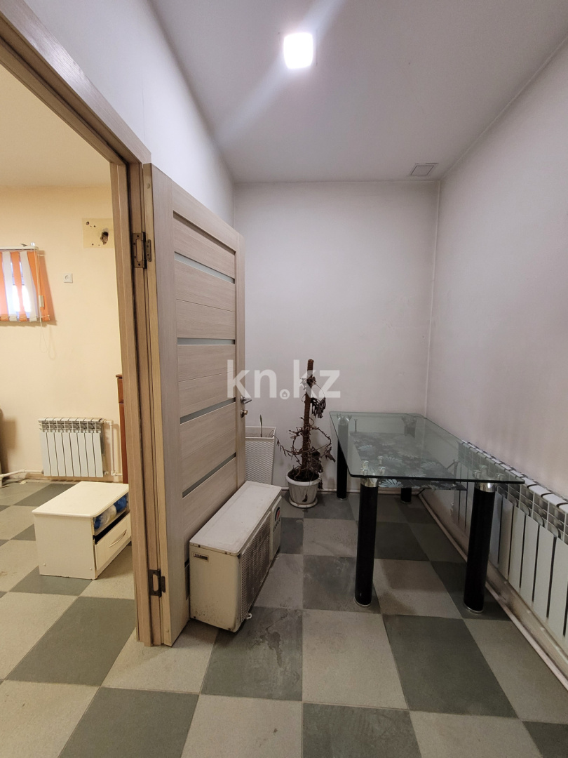 Аренда , ул. Гоголя - Аренда офисных и торговых помещений в Караганде с фото фото 9 из 12