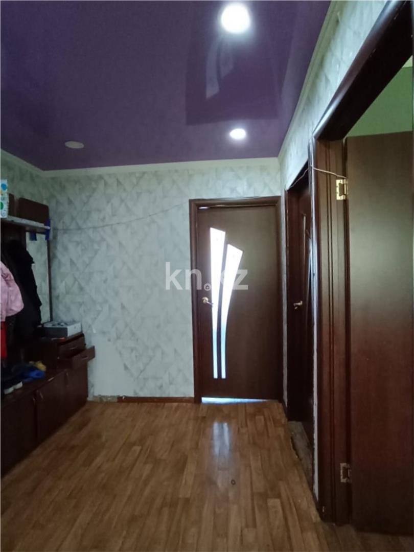 Продажа 3-комнатной квартиры, 62 м², мкр-н 23 - Продажа квартир в Караганде фото 12 из 15