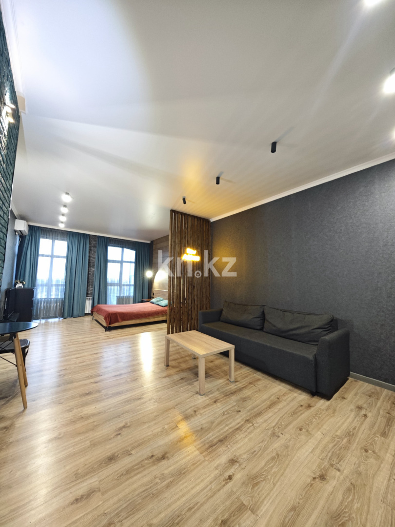 Продажа 1-комнатной квартиры, 47 м², ул. Комиссарова, дом  10/3 - Продажа  однокомнатных квартир в Караганде с фото фото 1 из 14