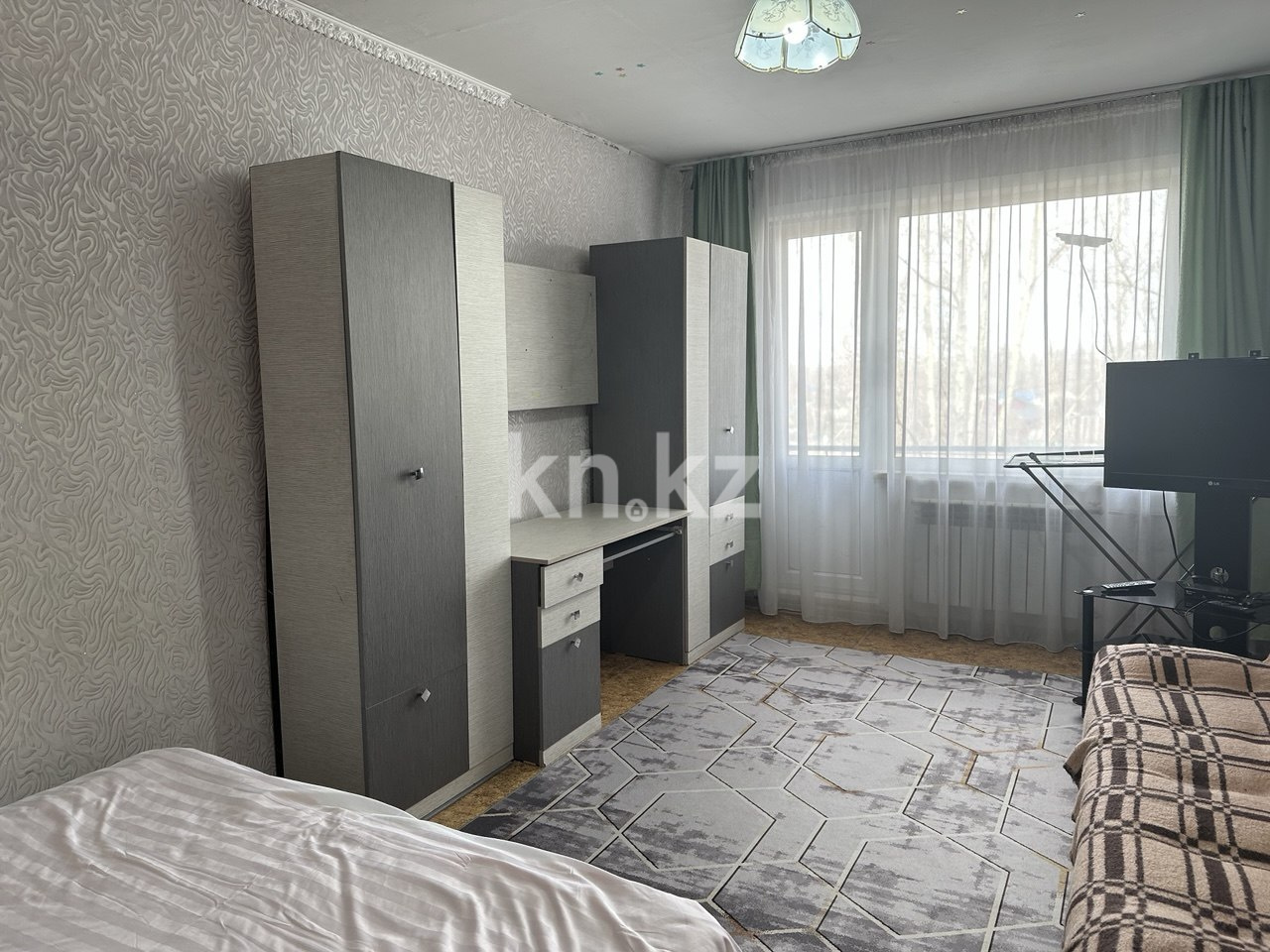 Продажа 1-комнатной квартиры, 33.4 м² - Продажа квартир в Усть-Каменогорске фото 1 из 15