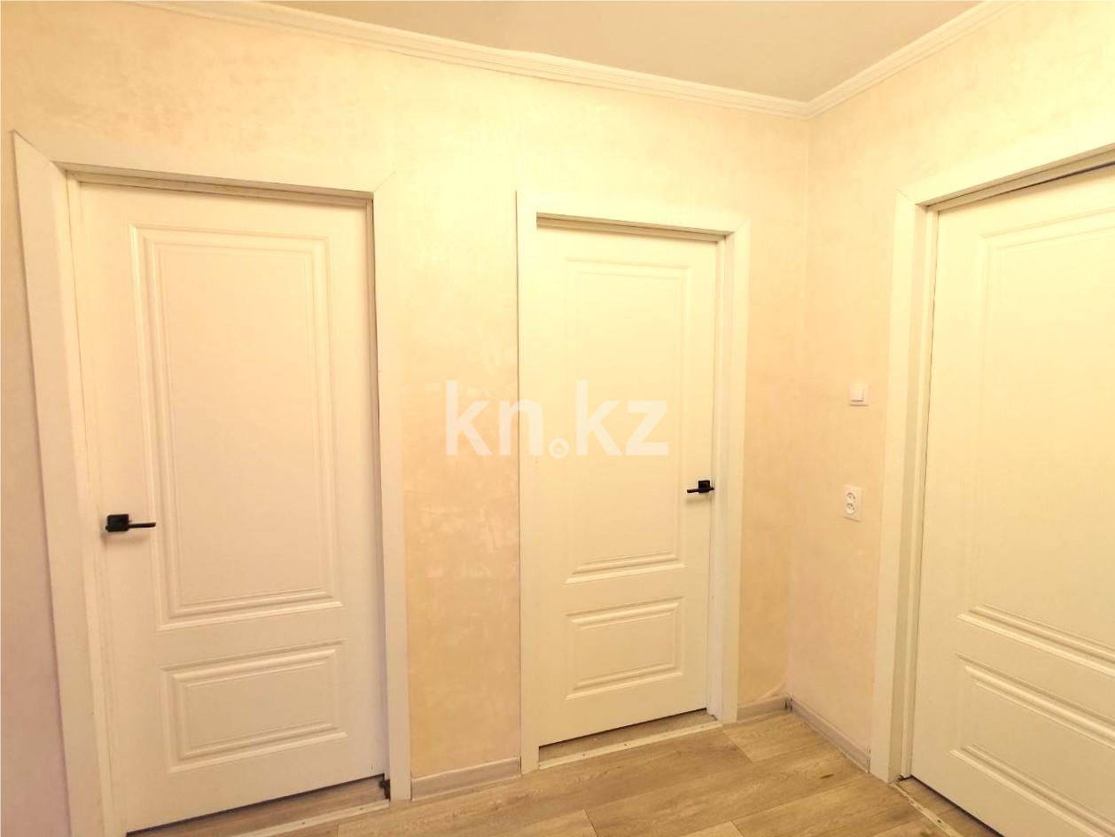 Продажа 3-комнатной квартиры, 61 м², 23-й мкр., дом  17 - Продажа  трехкомнатных квартир в Караганде с фото фото 10 из 14