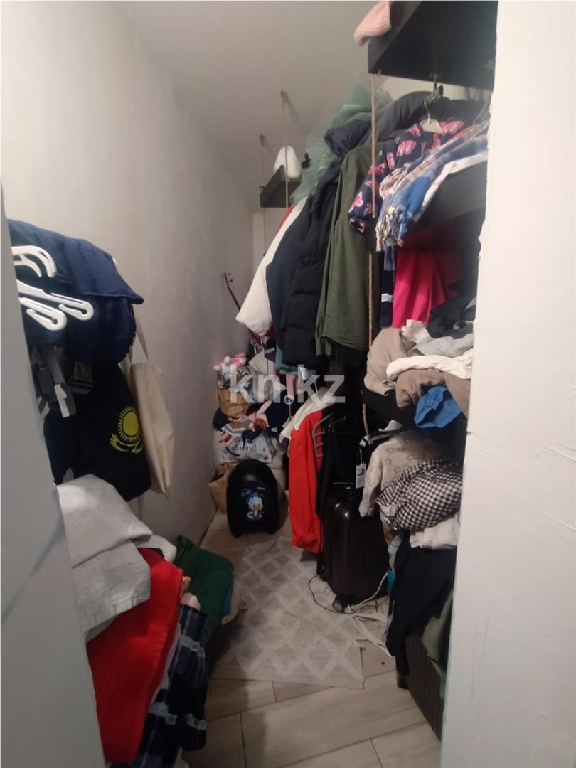 Продажа 5-комнатной квартиры, 105 м², мкр. Голубые Пруды - Продажа  пятикомнатных квартир в Караганде фото 18 из 22