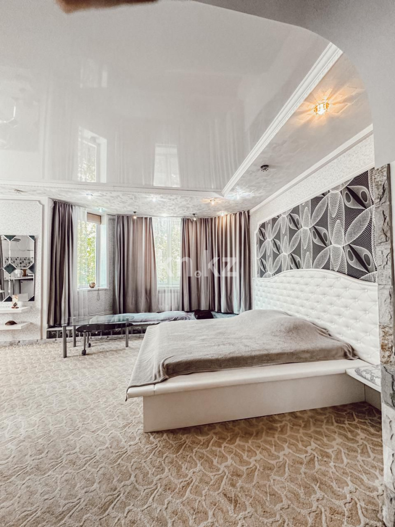 Аренда 1-комнатной квартиры посуточно, 48 м², ул. Ермекова, дом  50 - Аренда  однокомнатных квартир посуточно в Караганде фото 2 из 7