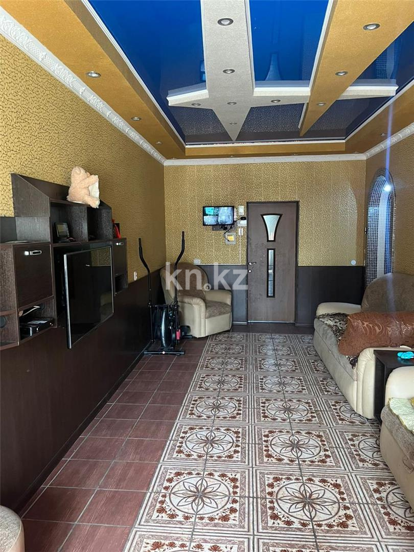 Продажа 7-комнатного дома, 215 м², ул. Сергея Лазо - Аренда квартир помесячно в Уральске фото 7 из 27