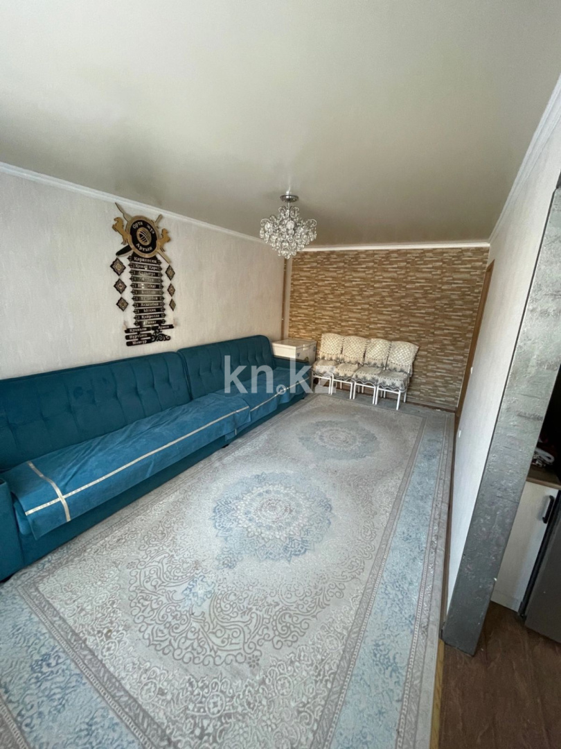 Продажа 4-комнатной квартиры, 76 м², ул. Дюсембекова, дом  37/2 - Продажа  четырехкомнатных квартир в Караганде с фото фото 2 из 9