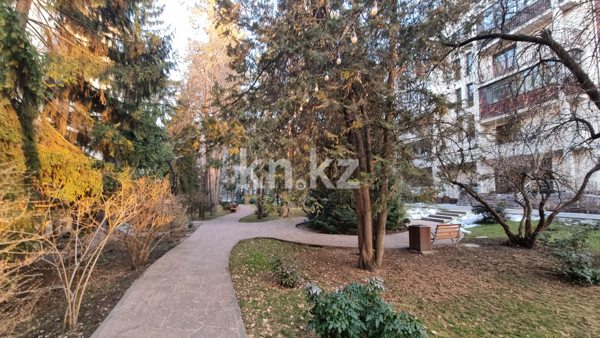 Аренда 4-комнатной квартиры, 193 м² - Продажа земельных участков в Актау фото 1 из 23