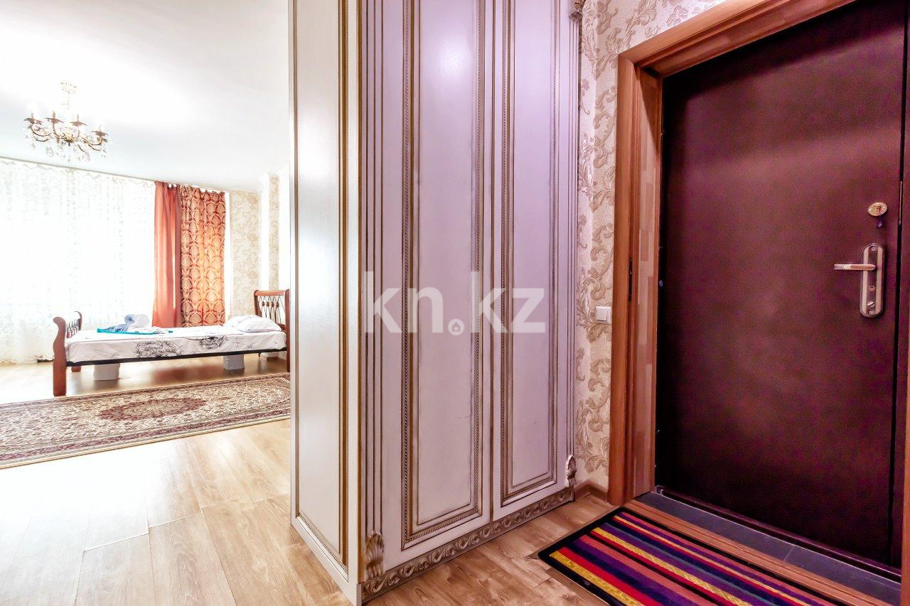 Аренда 1-комнатной квартиры посуточно, 50 м², ул. Достык, дом  5 - ул. Сауран в Астане - фото 4
