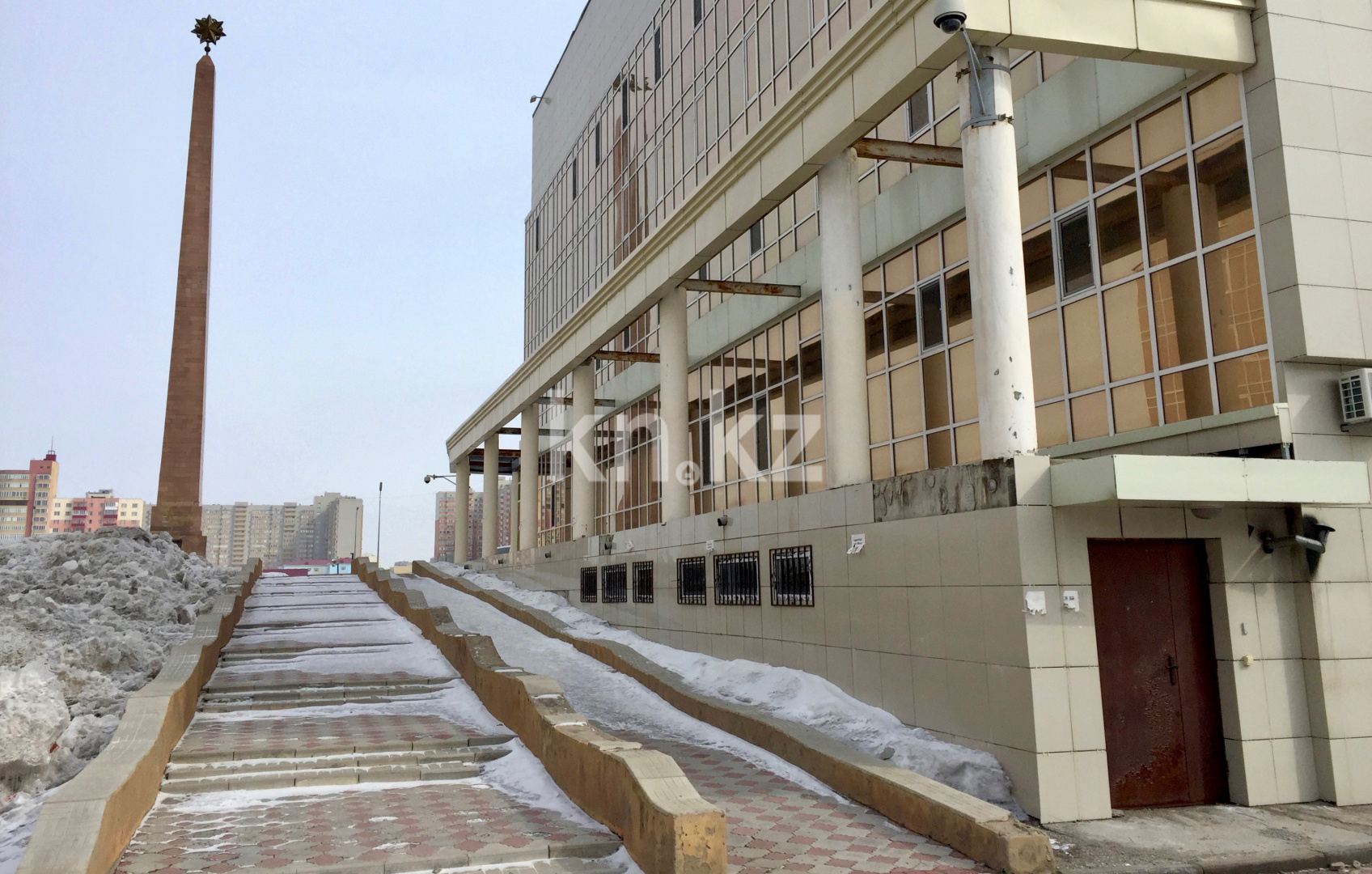 Продажа 3-комнатной квартиры, 104 м², пр. Республики, дом  42 в Караганде - фото 10