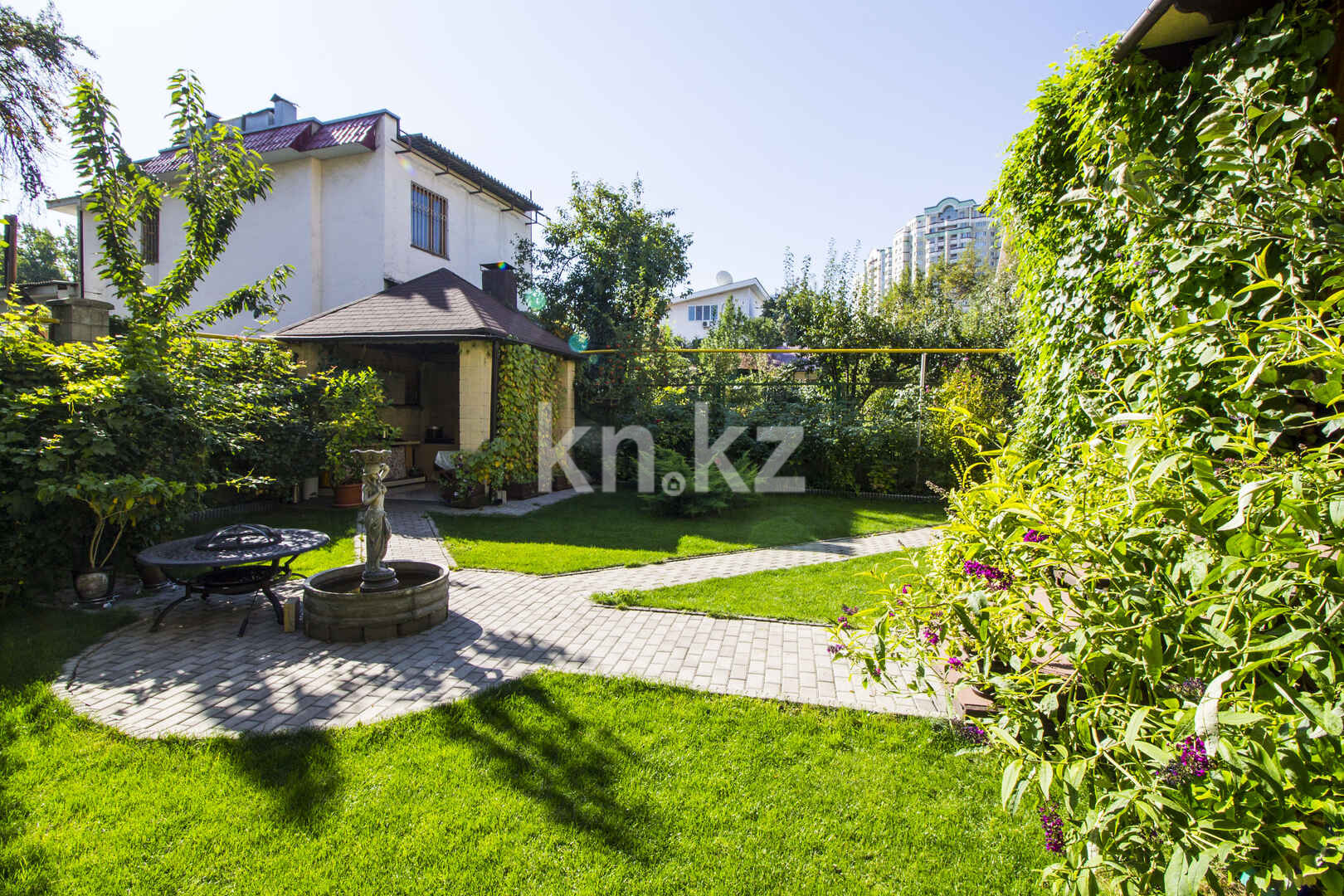 Аренда 6-комнатного дома, 380 м² - Аренда недвижимости в Алматы фото 16 из 19