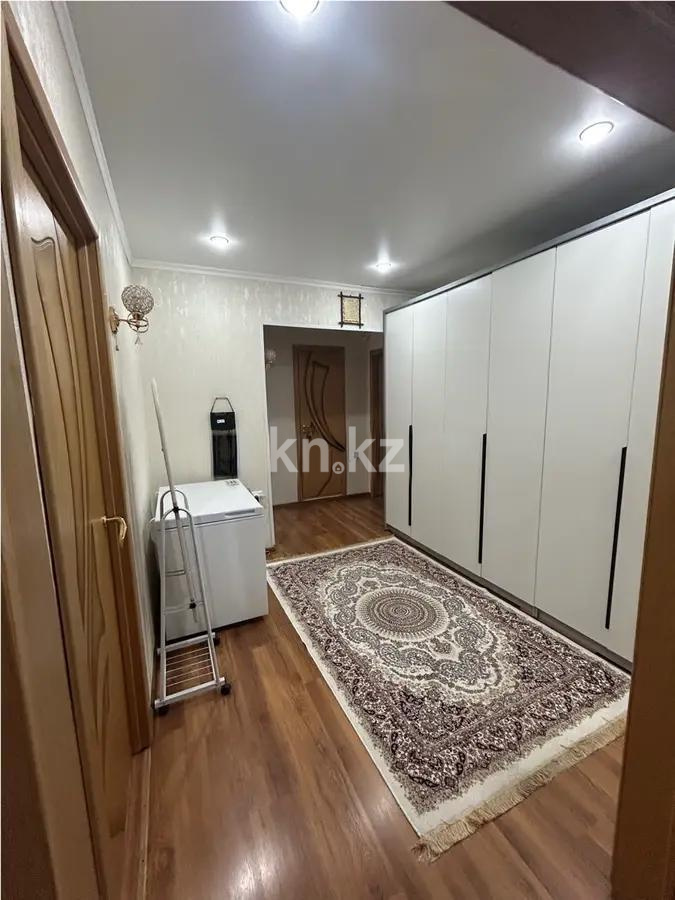 Продажа 3-комнатной квартиры, 63 м², мкр-н Голубые Пруды, дом  13 в Караганде - фото 9