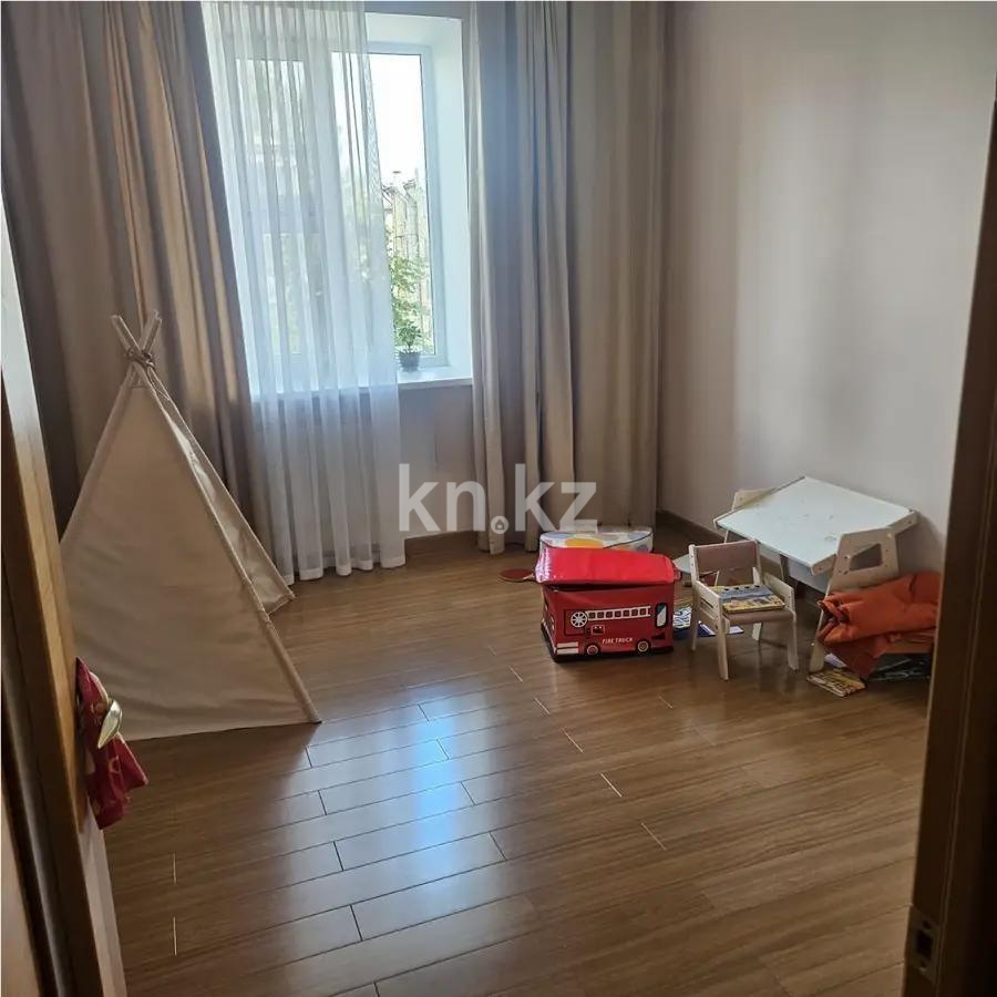 Продажа 4-комнатной квартиры, 124 м², ул. Лободы, дом  25/3 - Продажа  четырехкомнатных квартир в Караганде фото 4 из 8