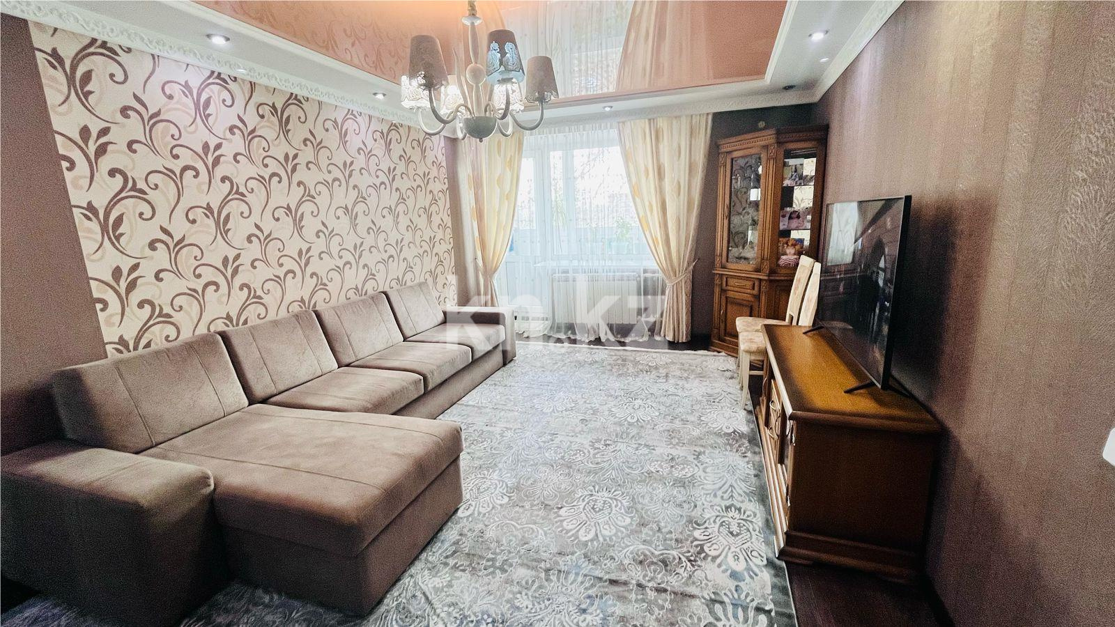 Продажа 3-комнатной квартиры, 70 м², пр. Республики - Продажа  трехкомнатных квартир в Караганде с фото фото 1 из 22