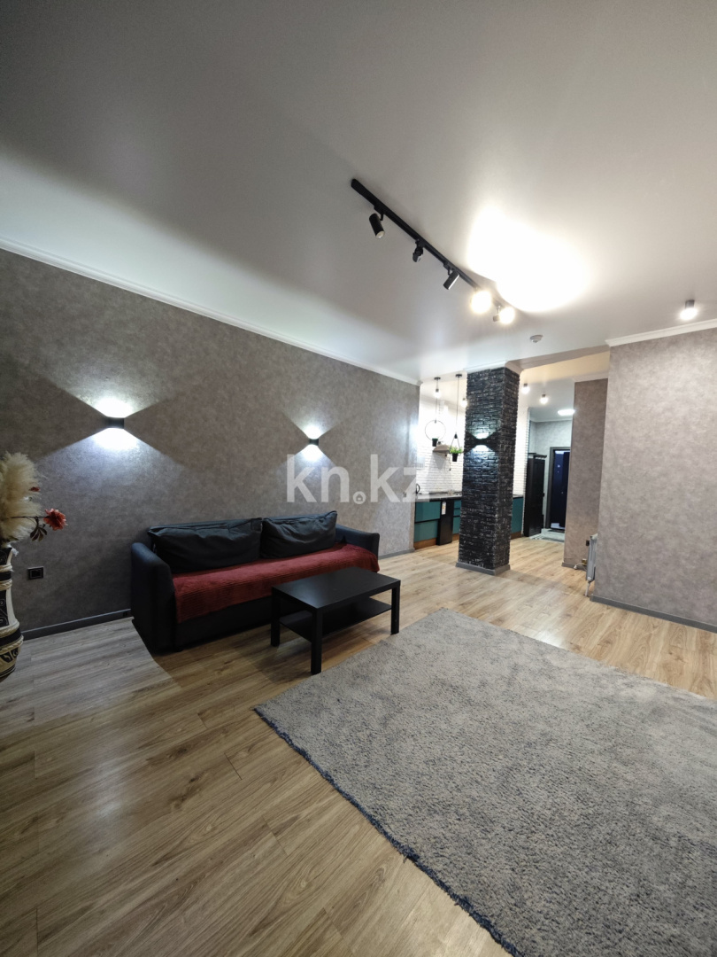 Продажа 2-комнатной квартиры, 57 м², ул. Комиссарова, дом  10/3 в Караганде - фото 2