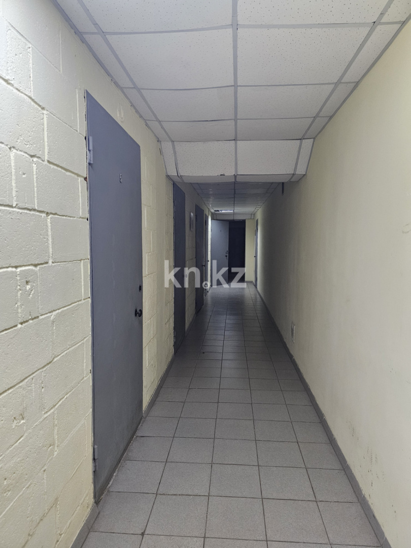 Продажа , 45 м², ул. Аманжолова, дом  33/1 - Продажа офисных и торговых помещений в Караганде фото 9 из 17