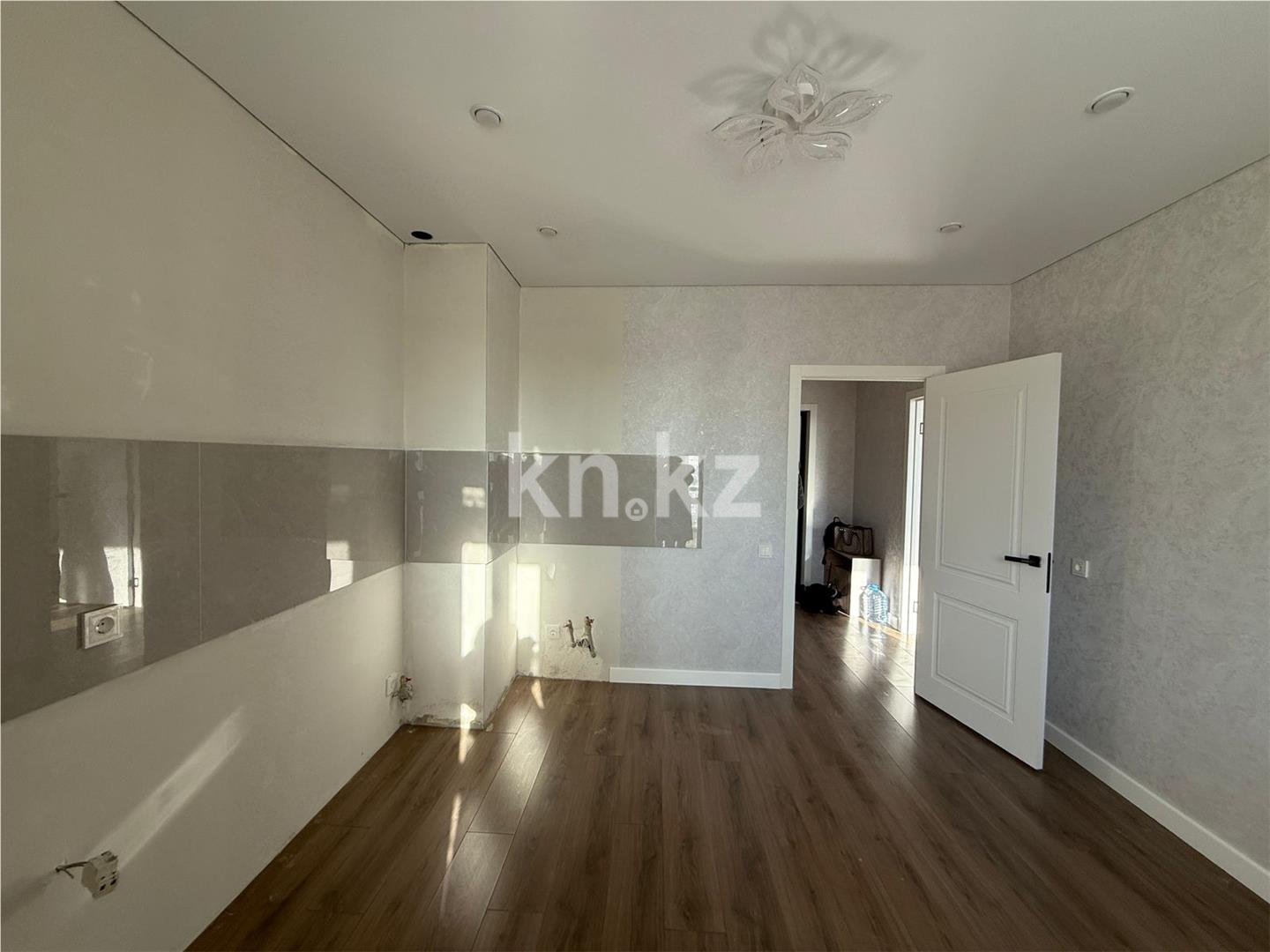 Продажа 1-комнатной квартиры, 40 м² - Продажа квартир в Астане в р-не Нура - страница 2 фото 4 из 7