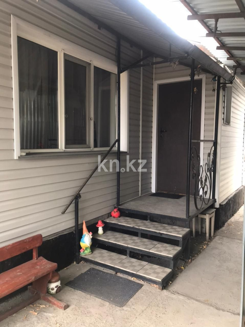 Продажа 3-комнатного дома, 80 м², ул. Новолитейная, дом  2 - Продажа  трехкомнатных домов, коттеджей в Караганде фото 1 из 27