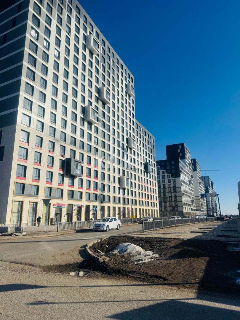 Продажа , 77 м², ул. Е-36, дом  4 в Астане