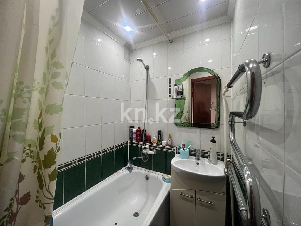 Продажа 3-комнатной квартиры, 60 м², мкр-н Восток-2, дом  11 - Продажа  трехкомнатных квартир в Караганде фото 14 из 15