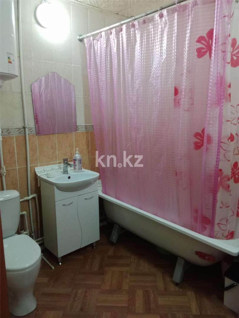 Продажа 4-комнатной квартиры, 83 м², 2 кв-л, дом  24 в Караганде - фото 10