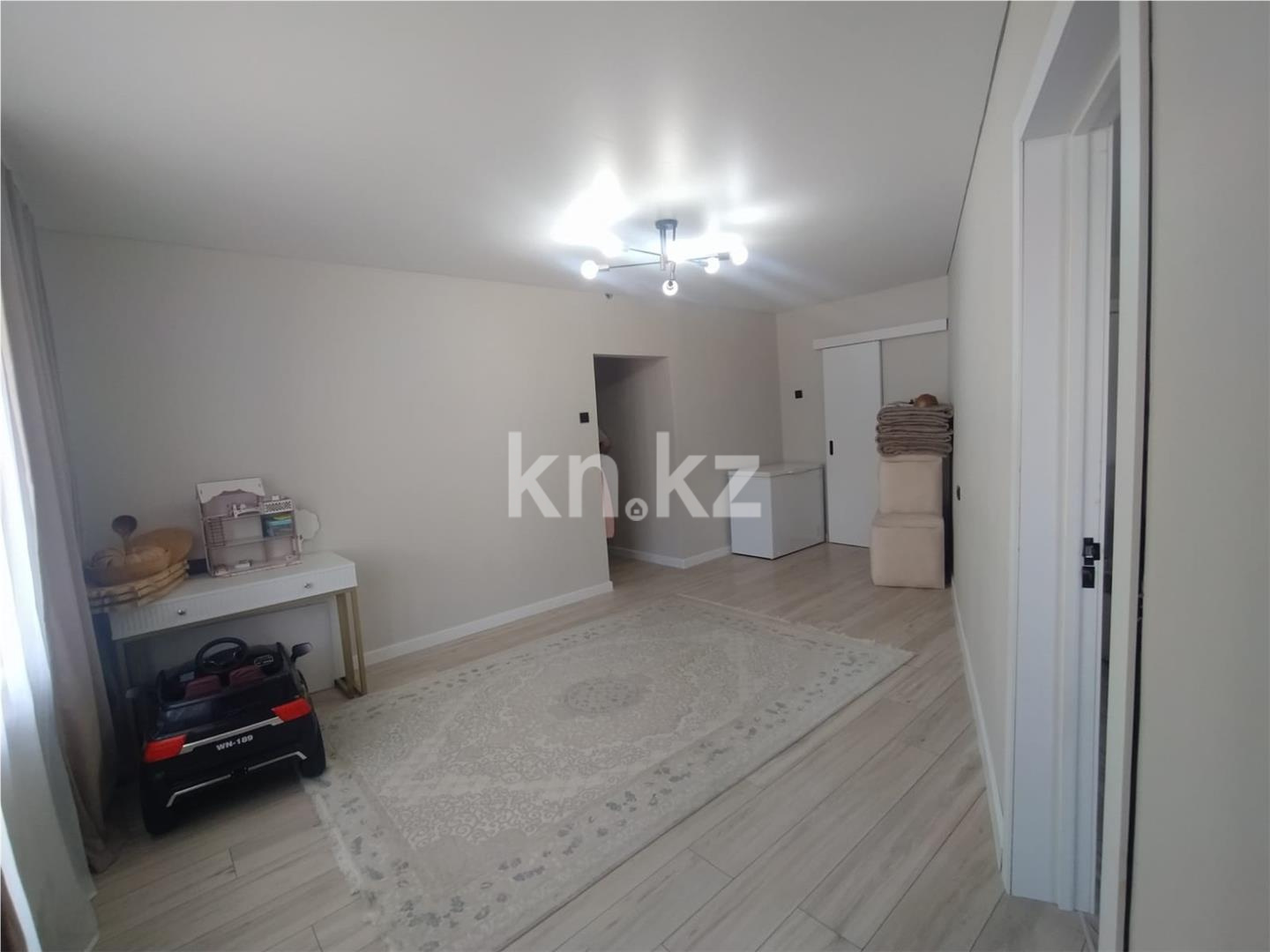 Продажа 5-комнатной квартиры, 105 м², мкр. Голубые Пруды - Продажа  пятикомнатных квартир в Караганде фото 8 из 22