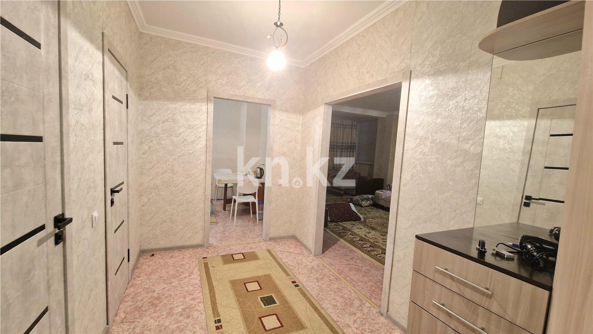 Продажа 1-комнатной квартиры, 65 м² в Караганде