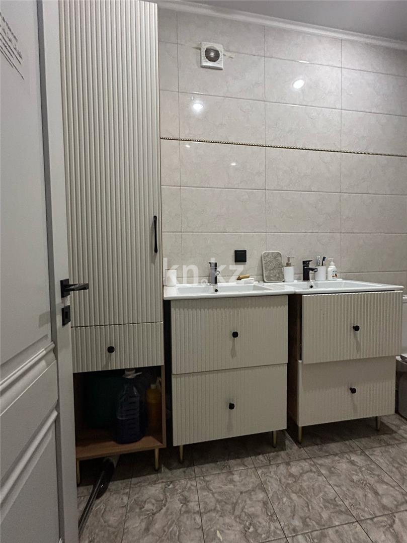 Продажа 7-комнатного дома, 355 м², ул. Жандарбековой - Продажа домов, коттеджей в Казахстане фото 15 из 22