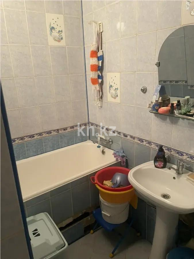 Продажа 3-комнатной квартиры, 63 м², мкр-н 19, дом  45 в Караганде - фото 5