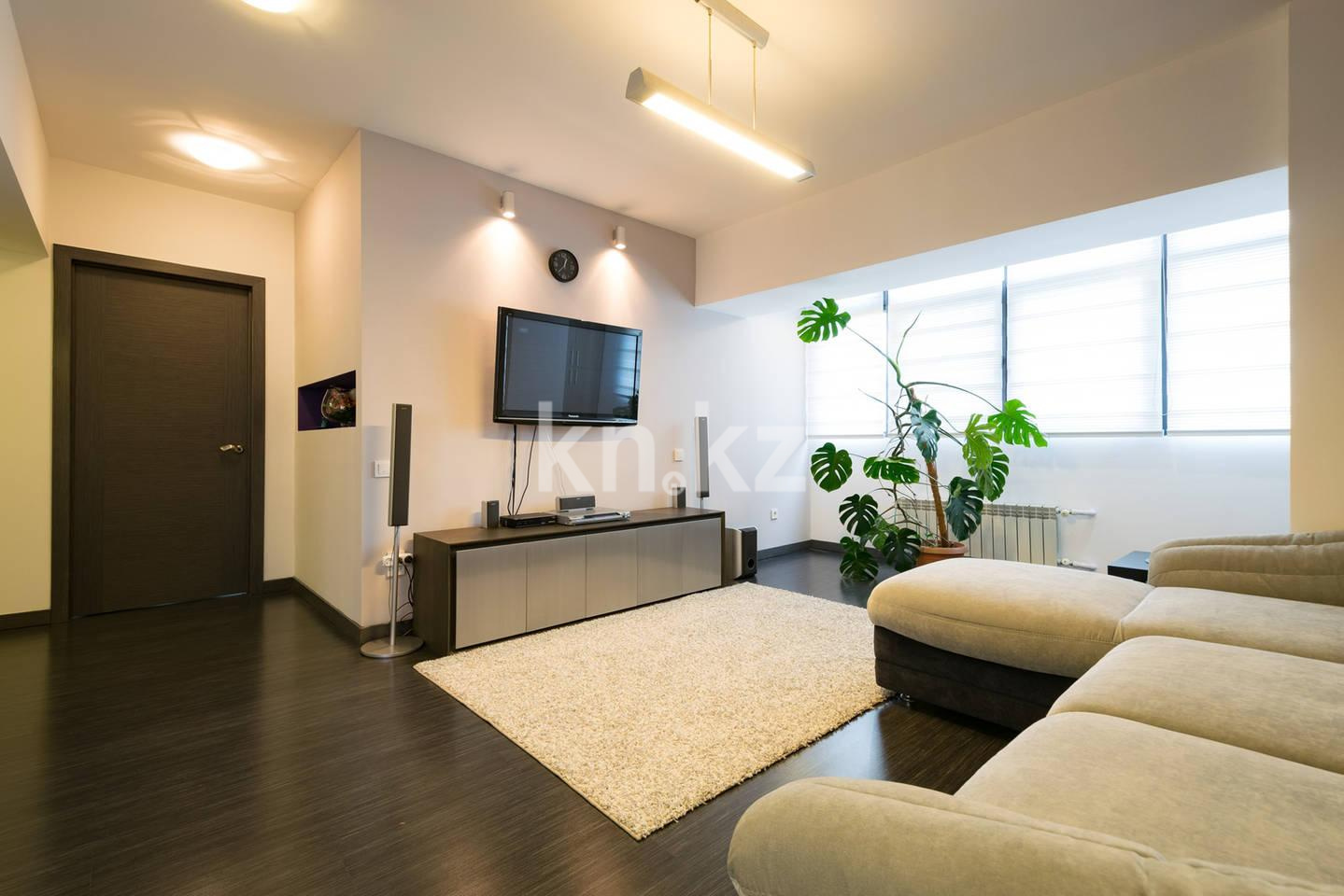 Аренда 2-комнатной квартиры посуточно, 70 м², ул. Наурызбай батыра, дом  37 - ул. Гоголя - Продажа квартир в Алматы фото 1 из 13