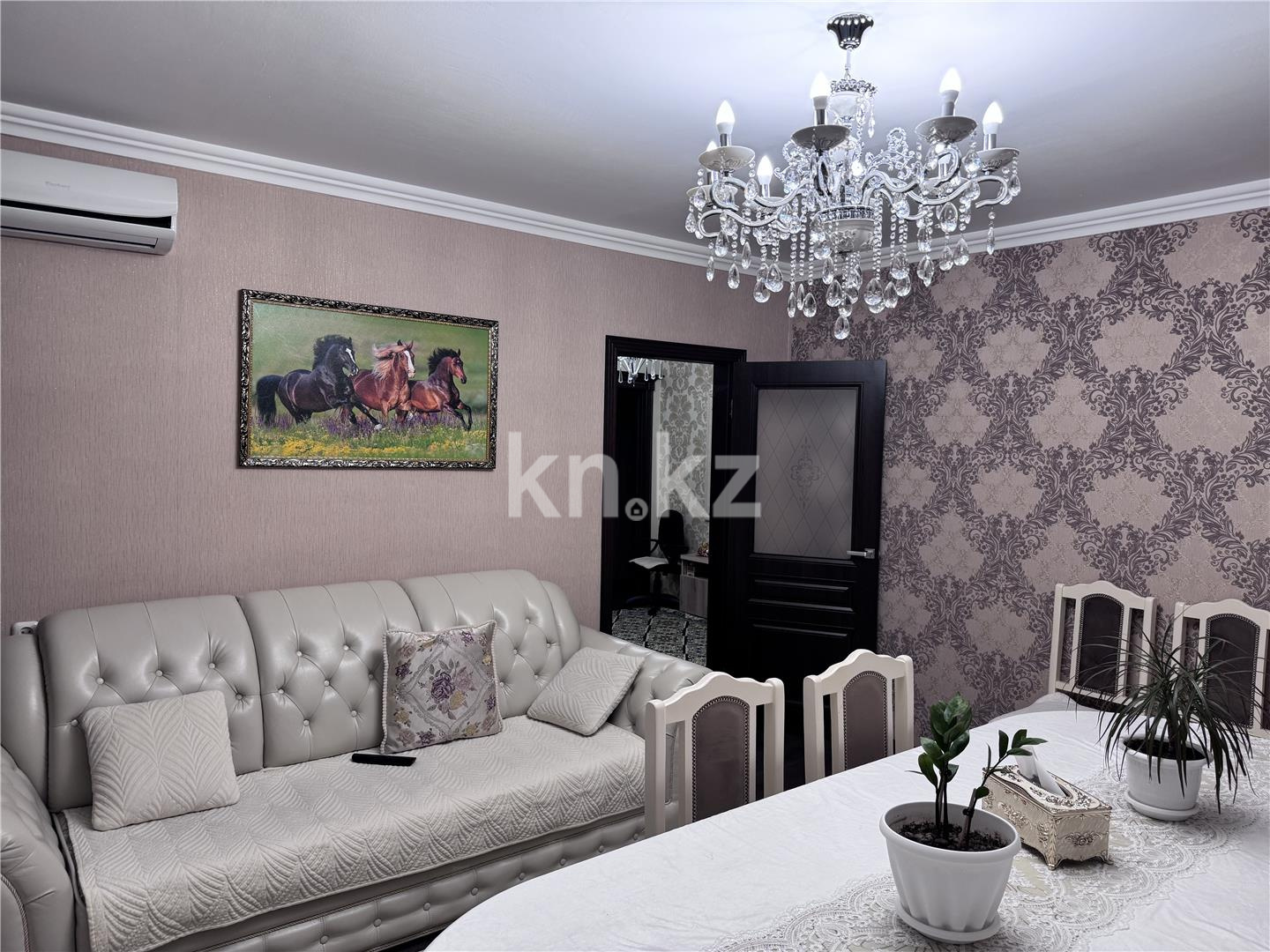 Продажа 3-комнатной квартиры, 64 м², ул. Муканова в Караганде - фото 2