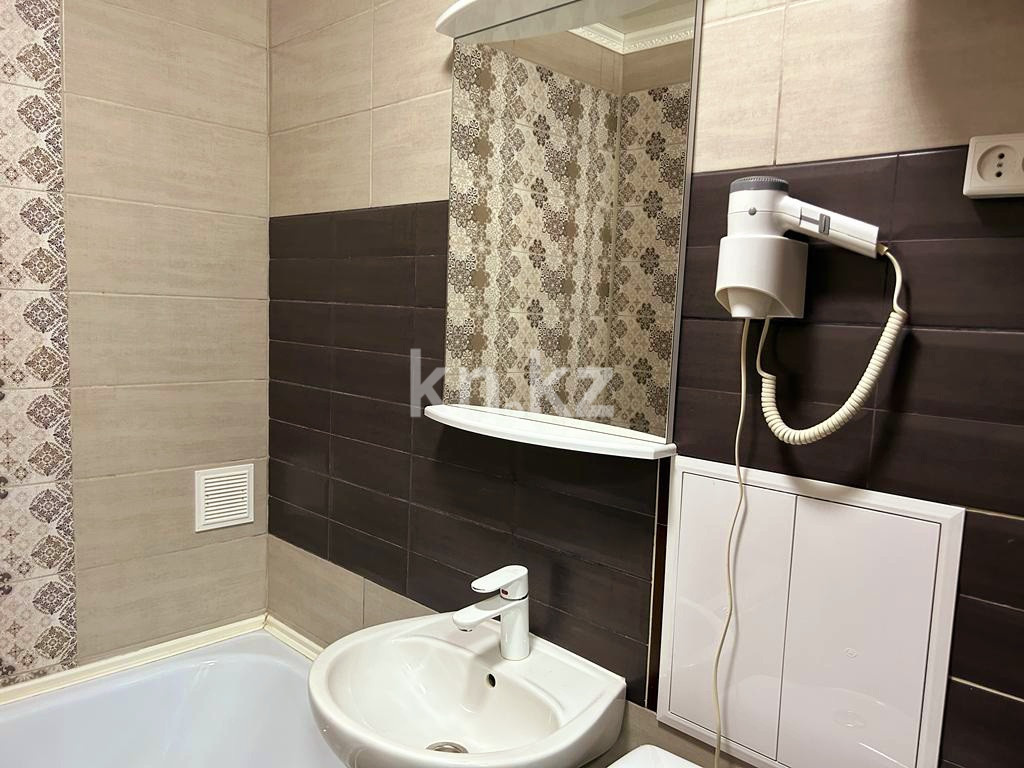 Аренда 1-комнатной квартиры посуточно, 40 м², Бектурова, дом  15 в Павлодаре - фото 10