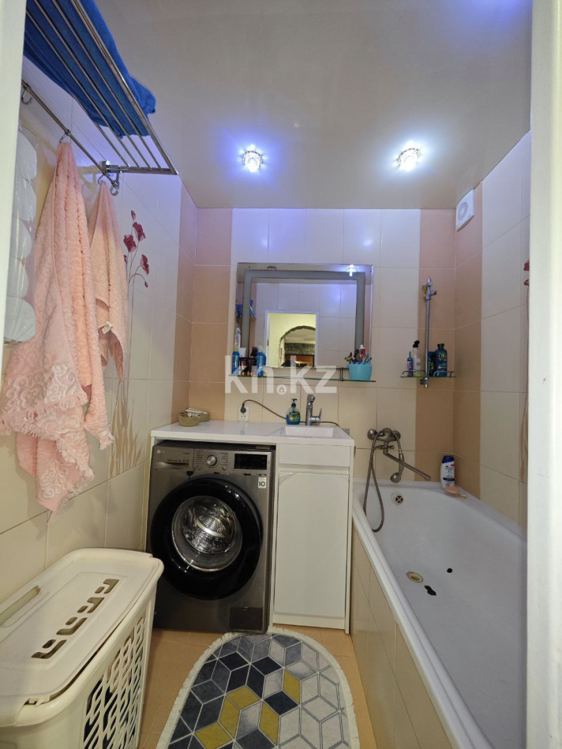 Продажа 3-комнатной квартиры, 64 м², мкр. Степной-2, дом  3 в Караганде - фото 9